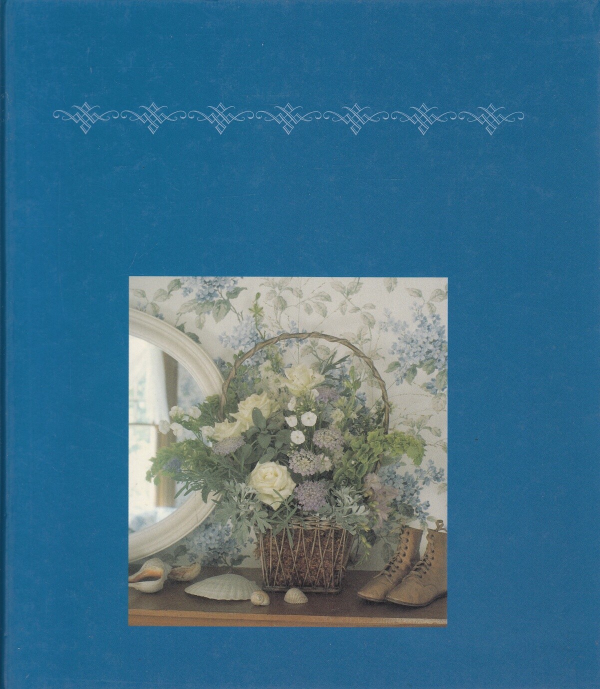 Victoria Decorating with Wallpaper - William Morrow - Acceptable - Hardcover