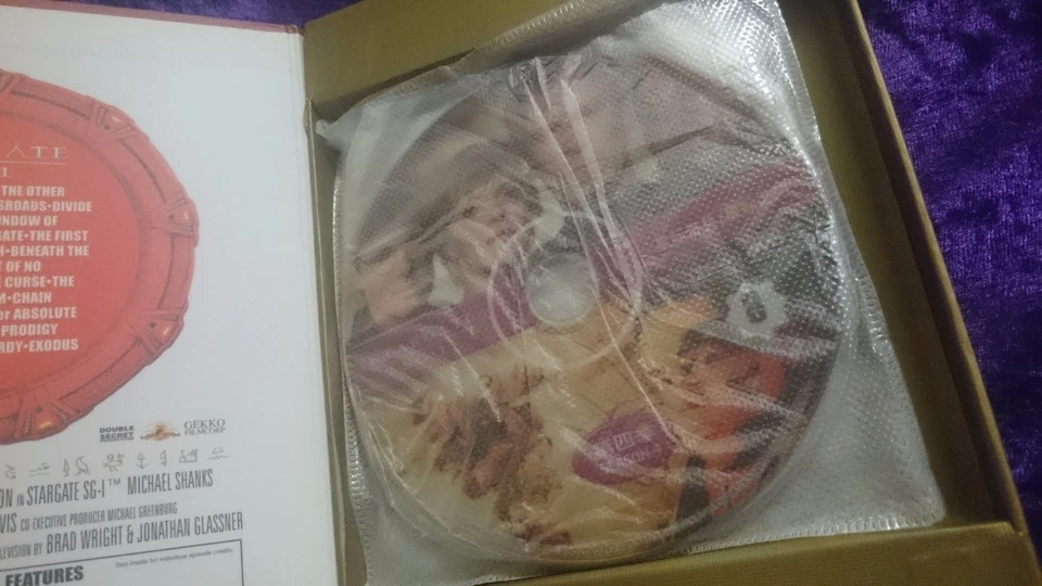 STARGATE SG-1 SG1 Series SEASON 4 COMPLETE 8 DVD DVDs BOX SET - REGION 6 - READ! - Image 4 of 4