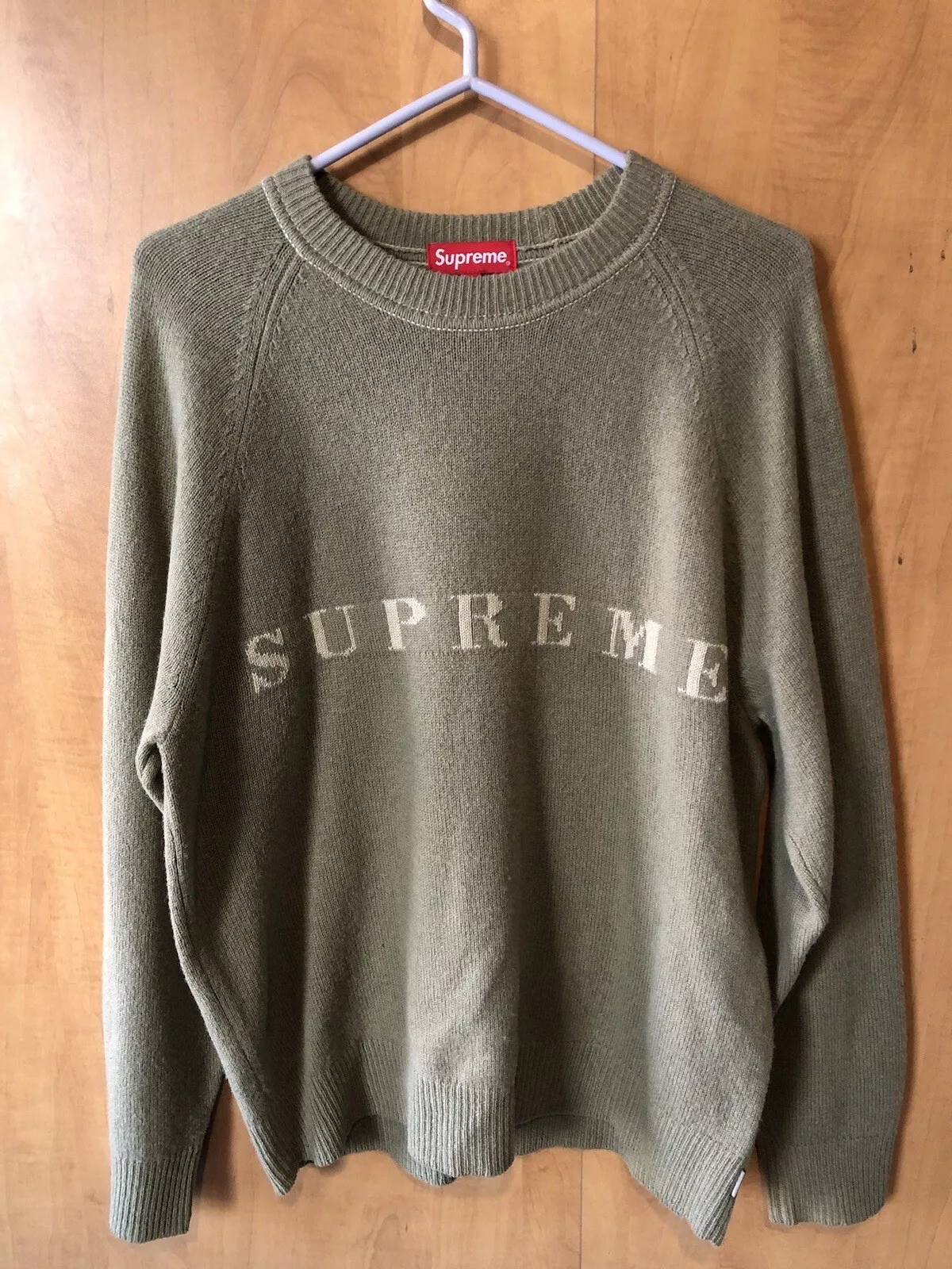 Pull Supreme pierre lavée olive taille moyenne FW20