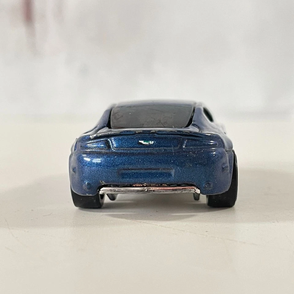 Hot Wheels Azul Aston Martin V8 Vantage Suelto 1:64 Malasia BONITO Foto 3 de 4