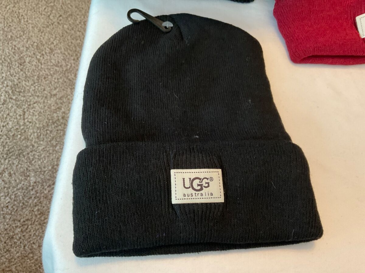 UGG AUSTRALIA LOGO KNIT CUFF BEANIE/ HAT~PORT~ONE SIZE~Black UGG AUSTRALIA LOGO KNIT CUFF BEANIE/ HAT~PORT~ONE SIZE~Black
