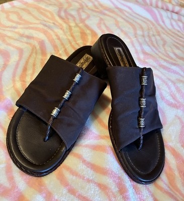 Brighton Thong Sandal Size 9.5 Brown