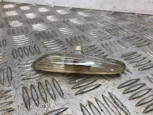 BMW 5 Touring E61 Kotflügelblinker vorne links 8382104 3.50 Diesel 22992116