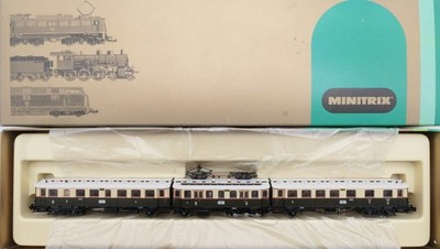 Minitrix 12992 E-Triebwagen ET 831/832 ''Tatzelwurm'' K.P.E.V., selten OVP, (E587)