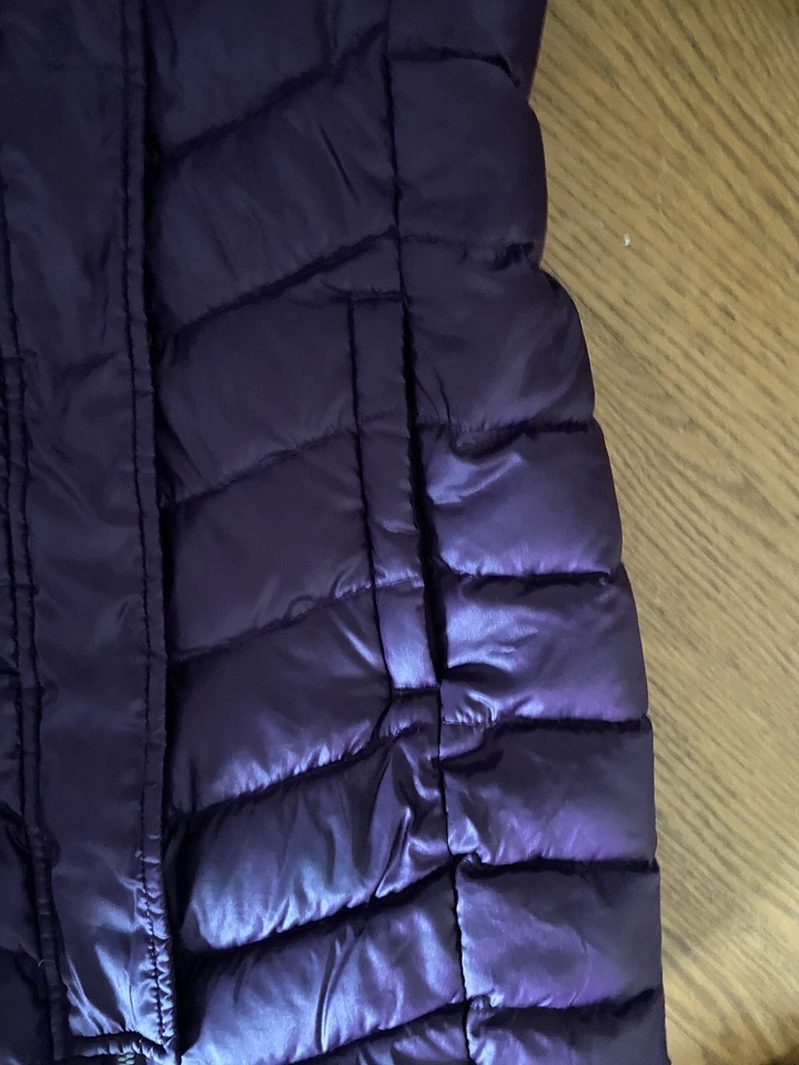 Lands End Girls Size S (4) Long Down Puffer Coat, Plum Purple Hooded Lightweight - Image 4 of 4