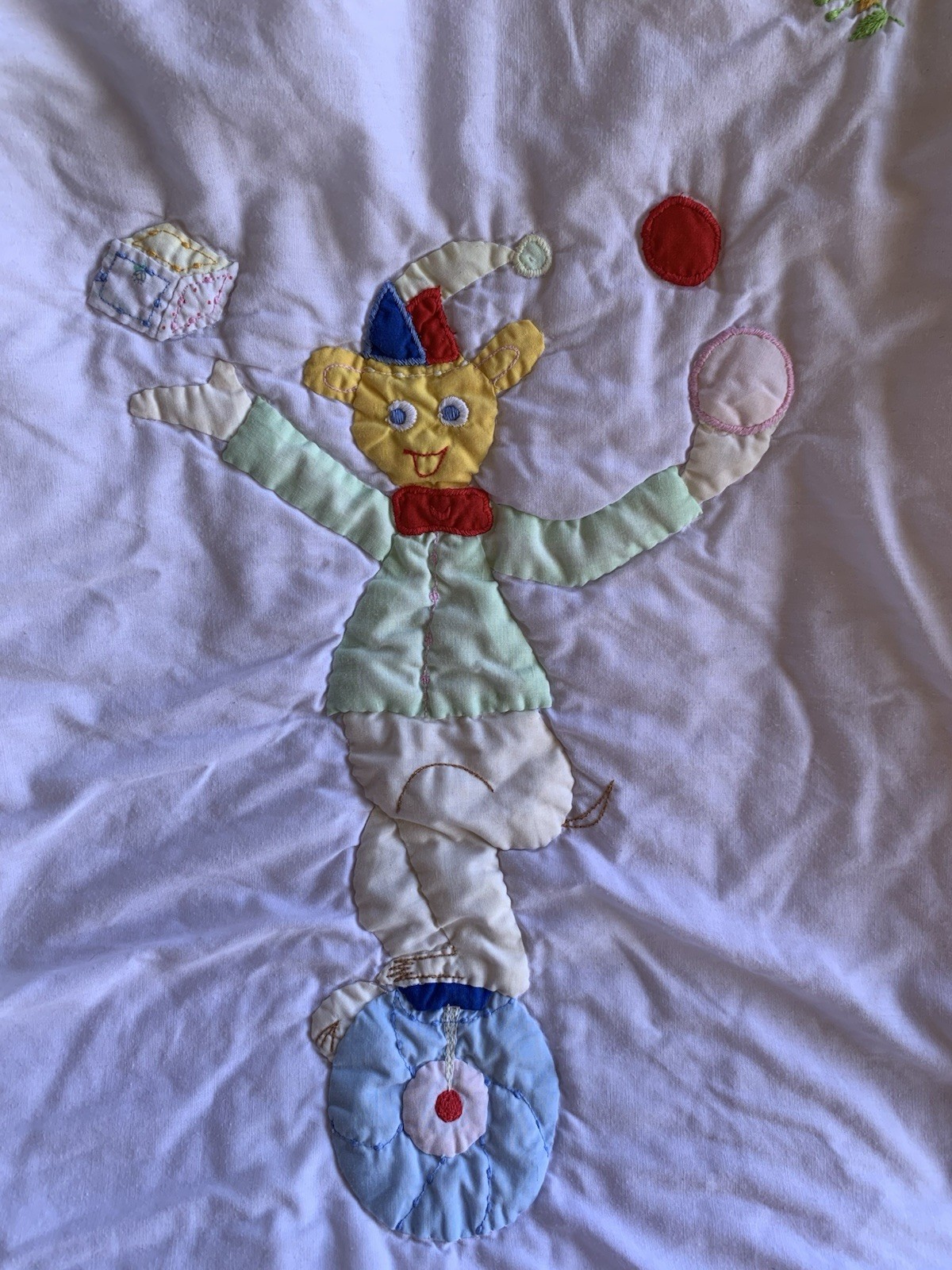 Vintage ? Trapuntino imbottito stile pagliaccio circo lettino bambino 112 cm x 86 cm foto 6