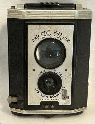Vintage KODAK Brownie Reflex Synchro Model Camera untested
