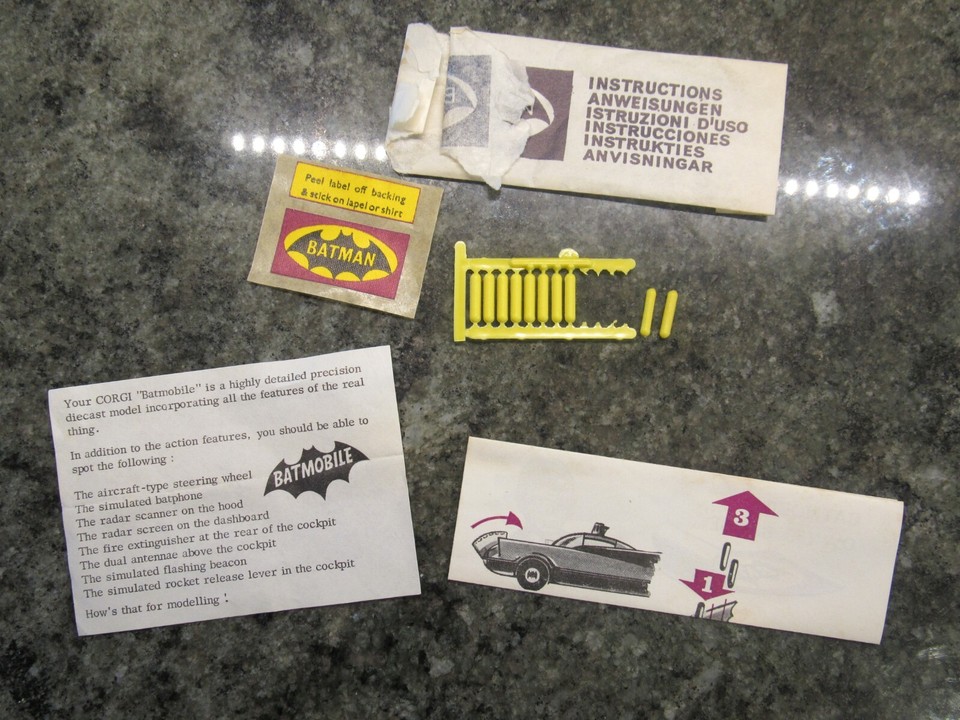 Corgi 267 Batmobile 1st Edition 1966 Original Box with Plinth Rockets ...