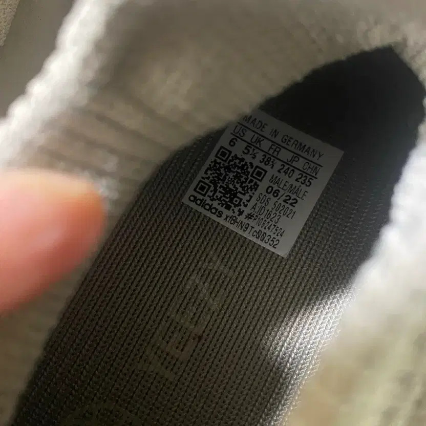 Adidas Yeezy 450 Grey Sneakers Size 235 Lightly Used thumbnail 4