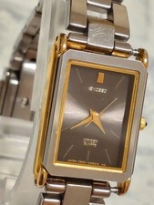 Citizen Exceed Ladies Quartz Square Watch Black Dial Gold-Silver Used