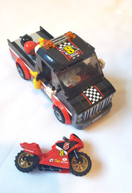 LEGO City #60084 Racing Bike Transporter Complete w/Instructions & All Minifigs