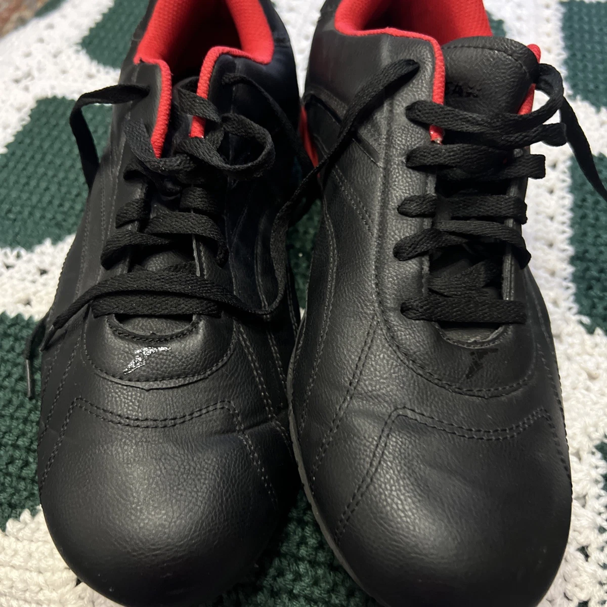Goodyear Mannen Werkveiligheid Sportieve Atletische Trainer, Zwart Groen, 43 EU