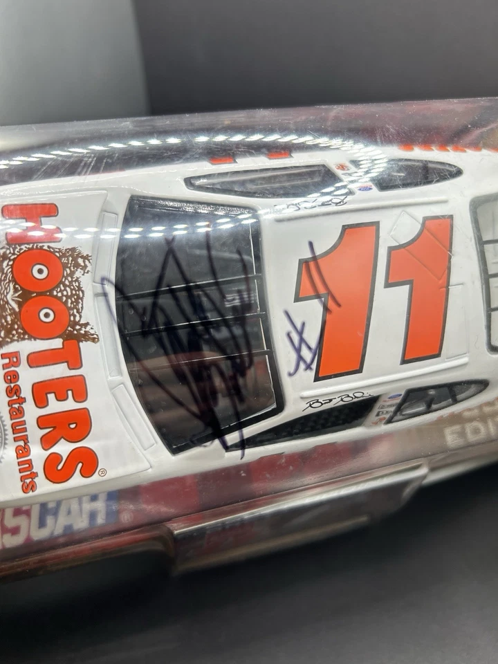 Geoff Bodine Signed 2003 Racing Champions Rotating 1:24 Scale Diecast NASCAR - Image 2 of 4