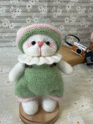 Handarbeit gehäkelt Teddybär - Lila die weiche Wiese Bea - Baby Geschenk Kinderzimmer Deko