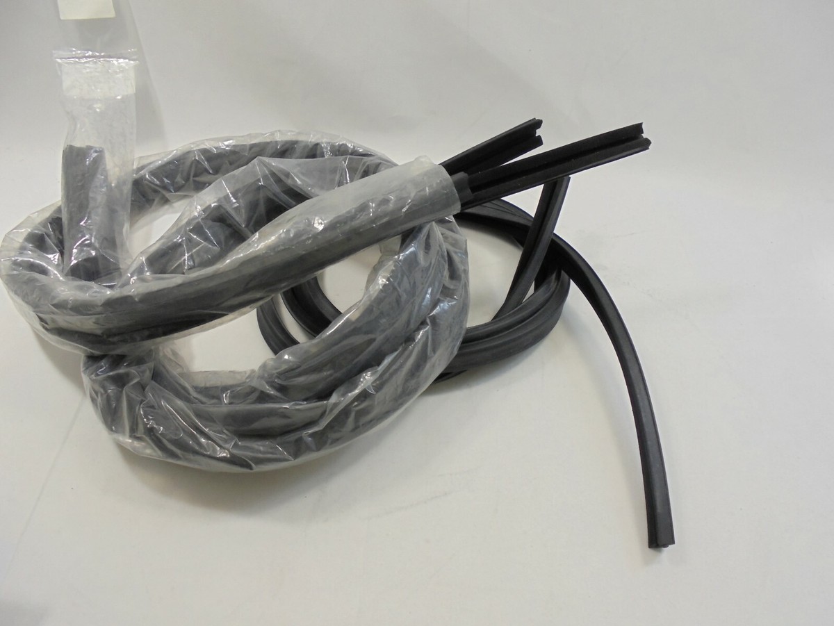 NN For 1972-78 Toyota Hilux RN20 RN25 Pickup Weatherstrip Rubber