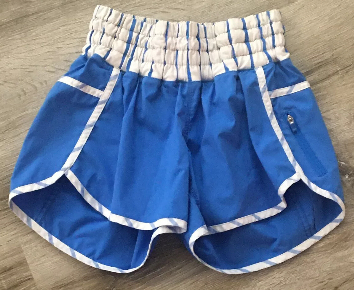 Lululemon Size 4 Tracker Short II Deauville Stripe Pipe Dream Blue