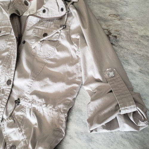 YMI Anorak Jacket Med Zip Snap Front Removeable Hood RollTab Sleeves Light Beige - Picture 5 of 17