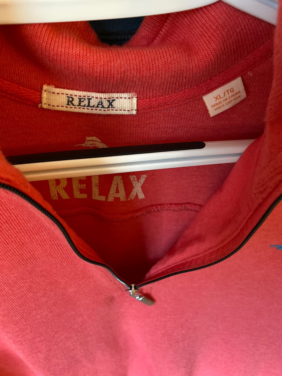 Tommy Bahama extra large pull over - image 2