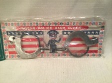 VINTAGE RARE COWBOY , POLICE JUNIOR HANDCUFFS KIDS TOY