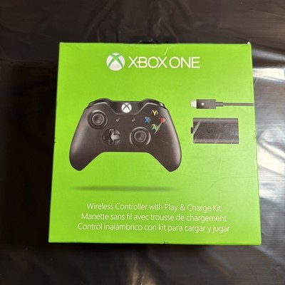 Xbox One Wireless Controller With Play and Charge Kit - *OPEN BOX*