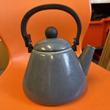 Le Creuset Gunmetal Grey Stove Top Kona Kettle 1.6 Litres (AB119L)