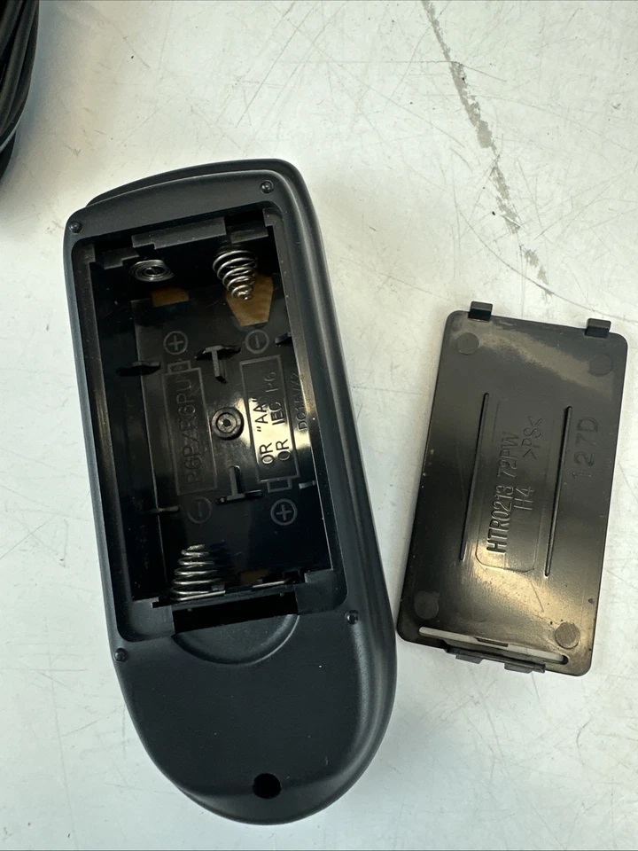 Sharp LCD Camcorder Model VL-AH160U Viewcam Hi8 w/ Battery, AC Adapter, Remote - Image 4 of 4