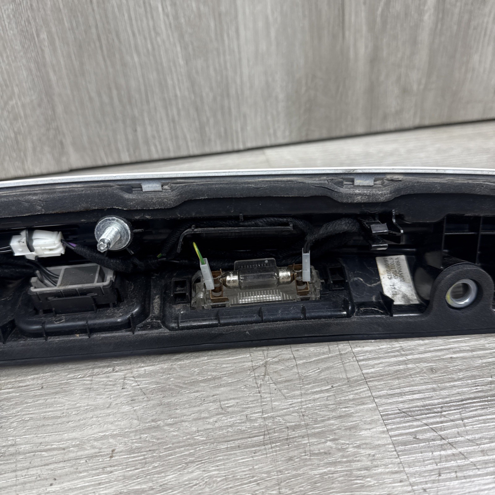 ✅ 2014 - 2019 Maserati Ghibli Rear Trunk Lid Trim Molding with Out Camera   OEM