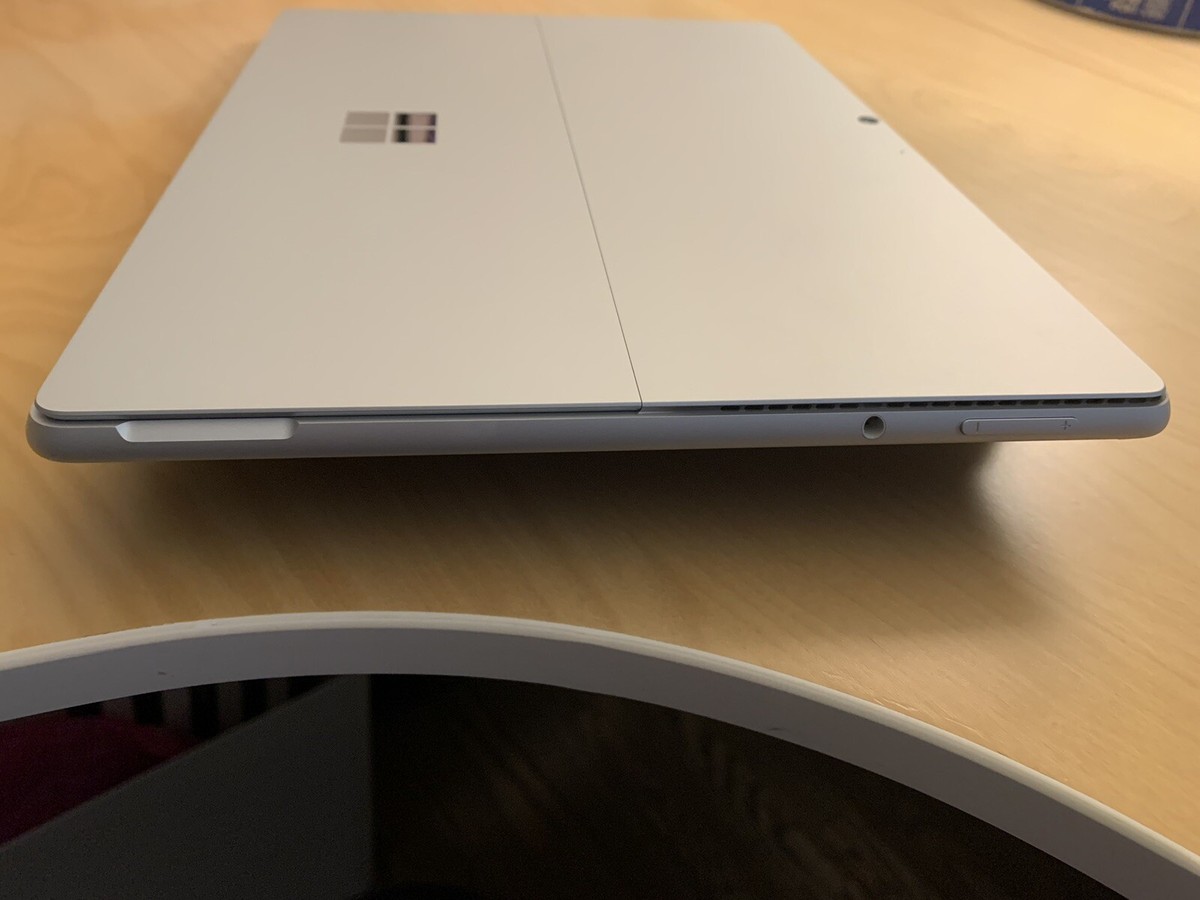 Microsoft Surface Pro 8 13