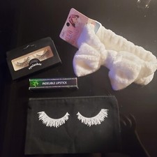 Black & White Beauty Bundle