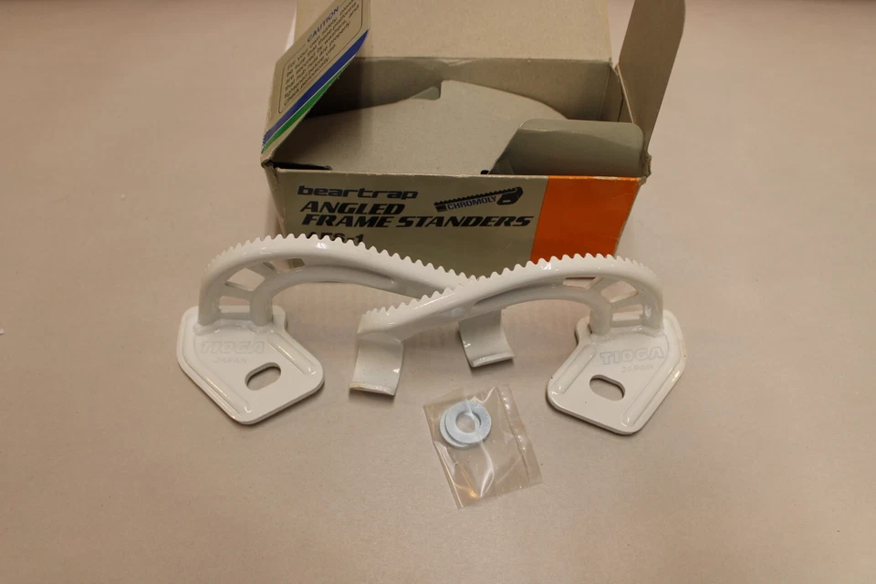 Tioga Marco Soportes Blanco Ángulo Beartrap Old Mid School Freestyle Flatland BMX Foto 2 de 3