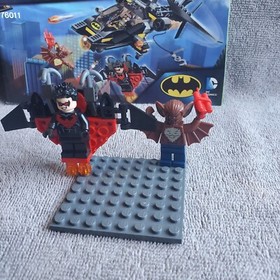 LEGO DC Comics Super Heroes: Batman: Man-Bat Attack 76011 w Nightwing no box