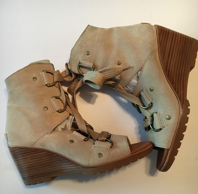 sorel after hours lace