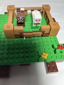Lego Minecraft 21114 The Farm - Retired - With Instructions & Minifigures