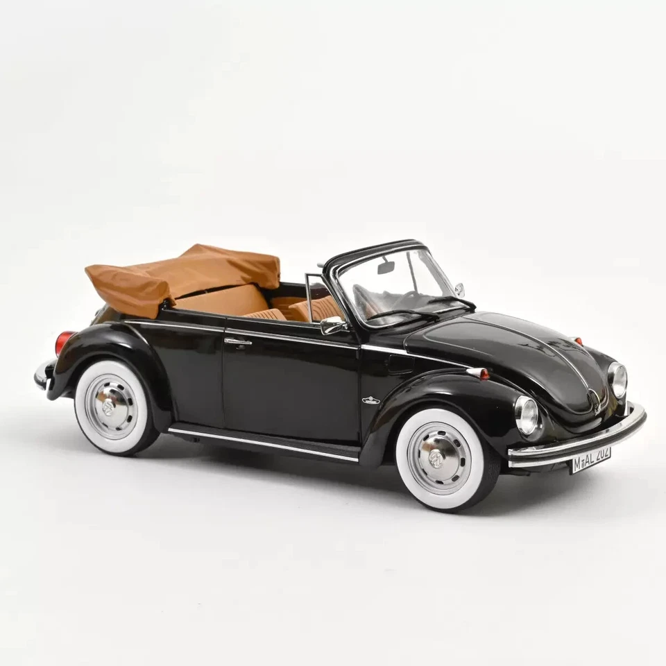 Volkswagen VW Bettle 1303 Cabriolet 1973 Black Norev 188533 Die Cast 1/18 - Immagine 3 di 4