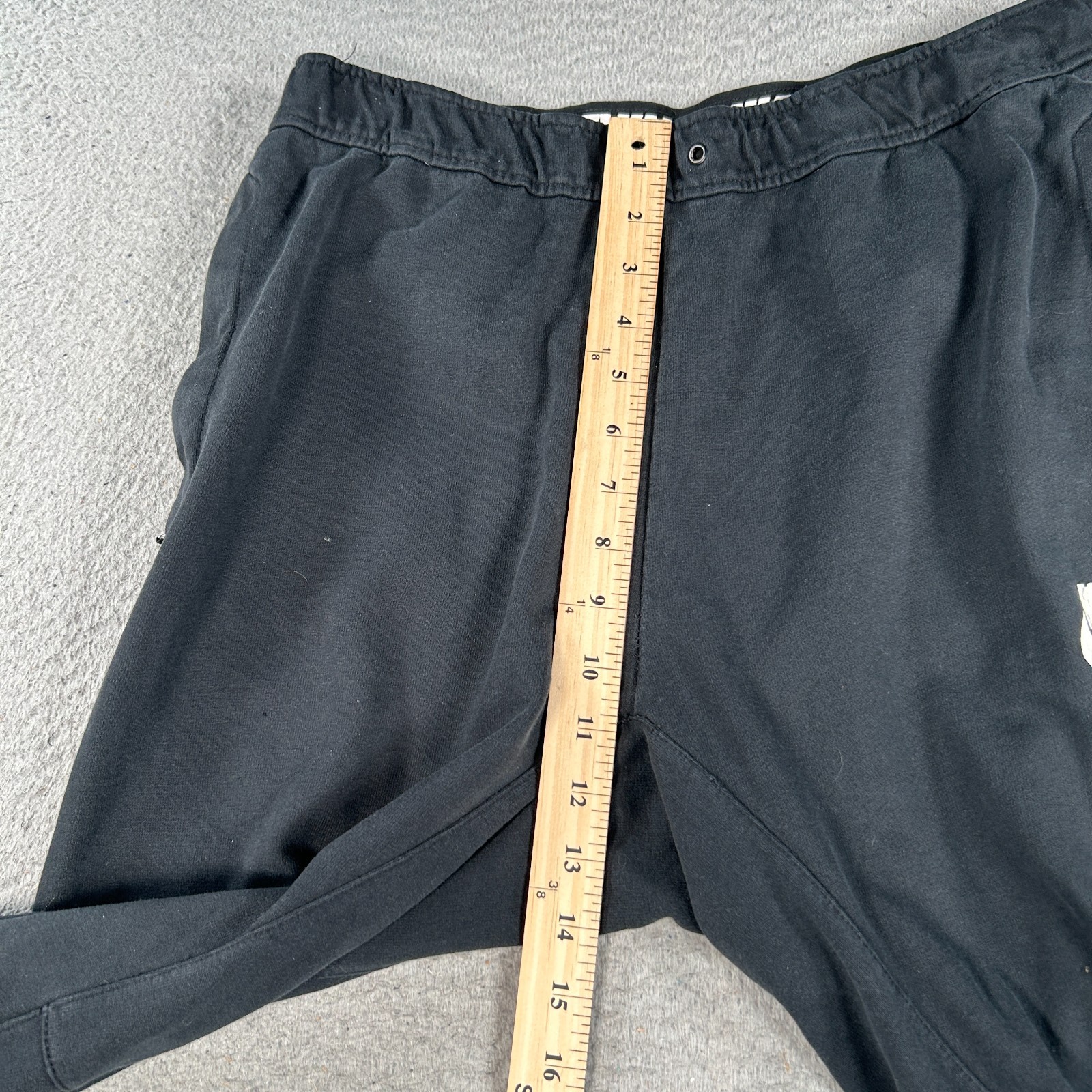 Nike Jogger Pants Men's Medium Black Tapered Leg Cropped Sports Jogging Workout thumbnail 11