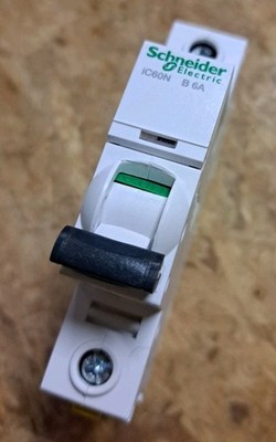 Schneider Electric iC60N B6A Sicherungsautomat Leitungsschutzschalter A9F03106