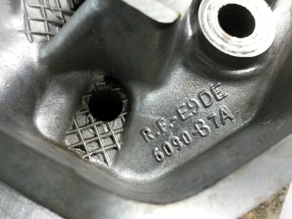 Culata para 89-93 Mercury Cougar 3.8 E9DE6090B7A Foto 3 de 4