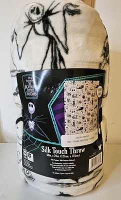 Disney The Nightmare Before Christmas ''TOWN MEETING'' Super SOFT Throw *RARE*