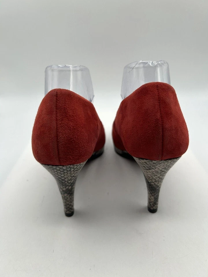 Bandolino Pump Heels Women's Sz 9.5 Red Suede Slip On Stiletto Heel Pointed Toe - Image 3 of 4