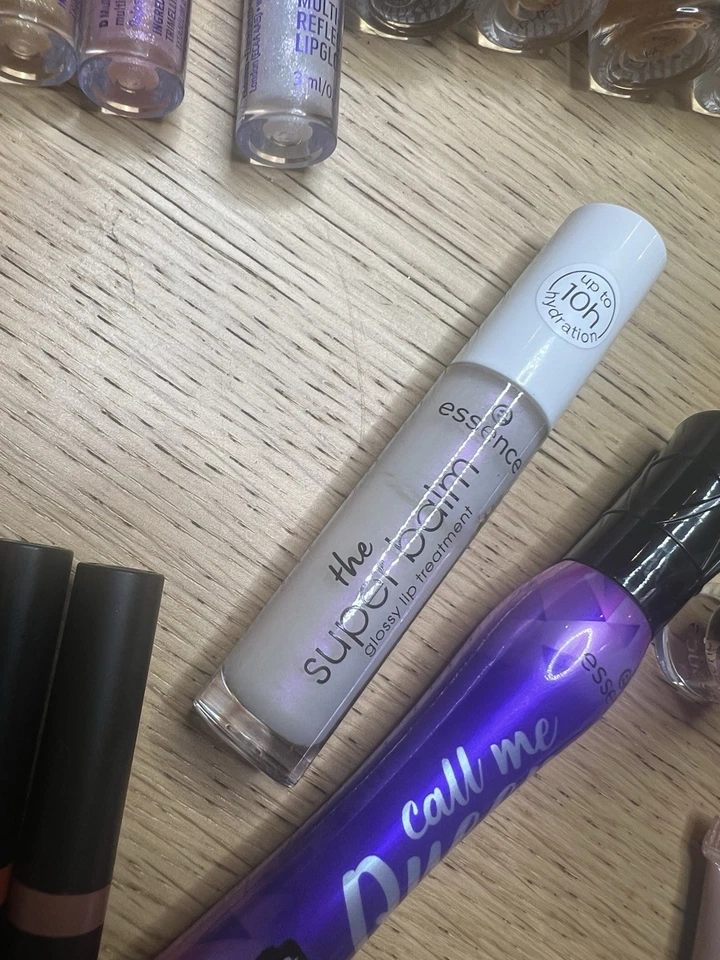 Essence Cosmetics Makeup bundle over 30 pieces, incredible value - Image 4 of 4