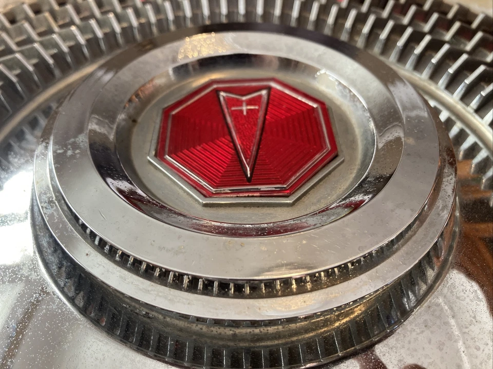 Tapacubos Pontiac Bonneville Grand Prix LeMans Parisienne 1981 1982 1983 1984 1987 Foto 3 de 4