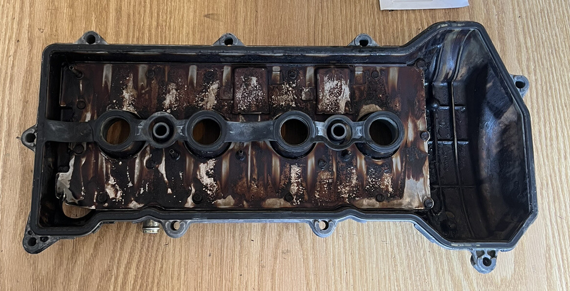 1ZZ Valve Cover 1ZZFE Toyota Genuine 1120122060 Cylinder Head