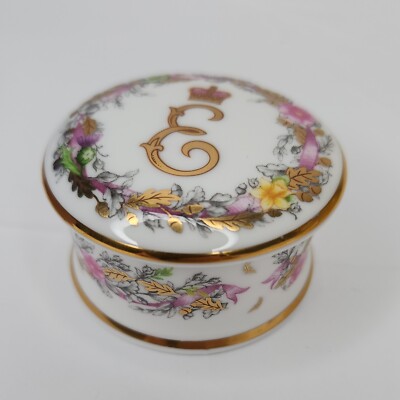 Royal Collection Trust Queen Elizabeth II Commemorative Pillbox Pink White New