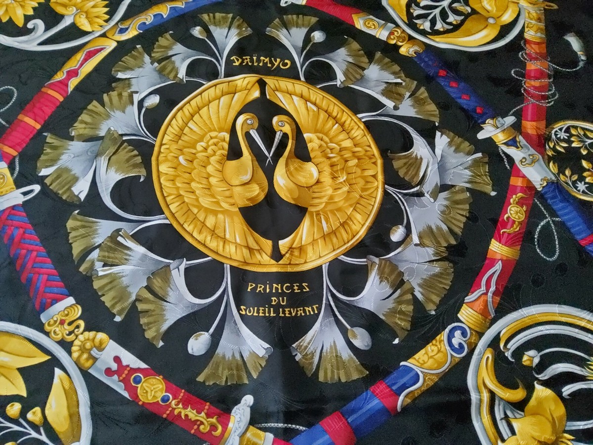 Vintage HERMES Scarf DAIMYO PRINCES DU SOLEIL LEVANT Twill silk 35  