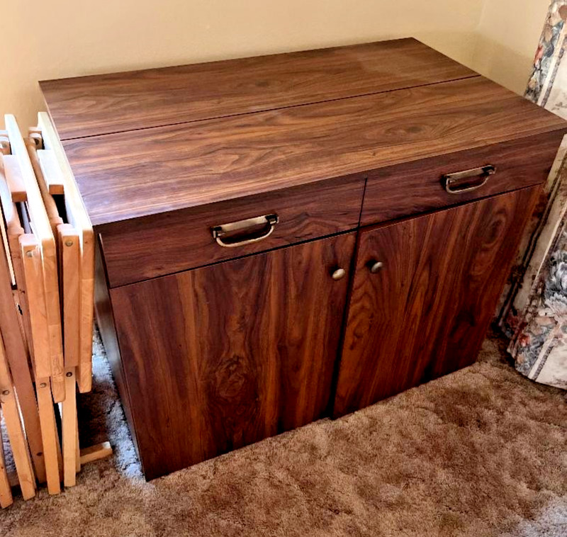 hevy Buffet Sideboard w/ 4 Table Leafs