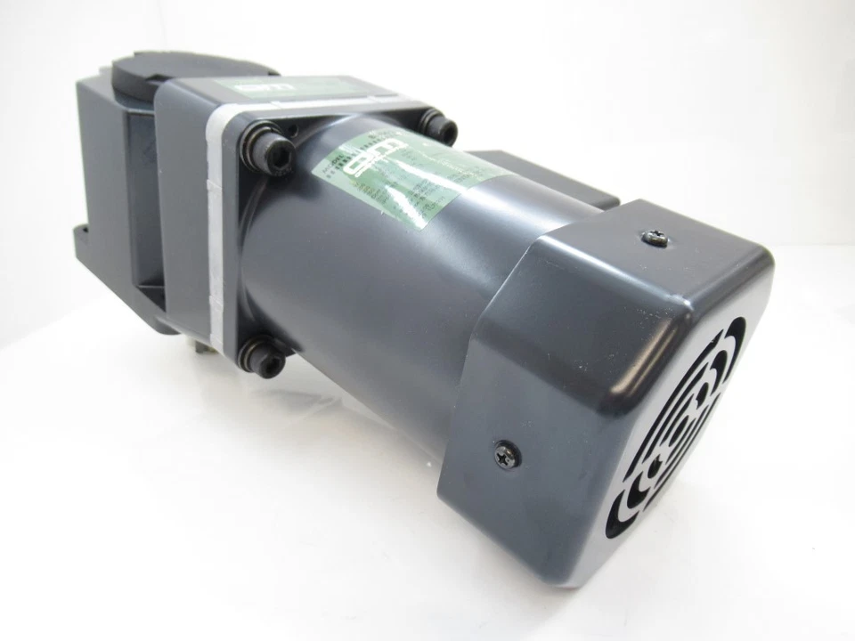 ORIENTAL MOTOR BHI62ST-G2 Induction Motor 220Vac 3-Ph 200W + BH6G2-9RA Gear Head - Image 4 of 4