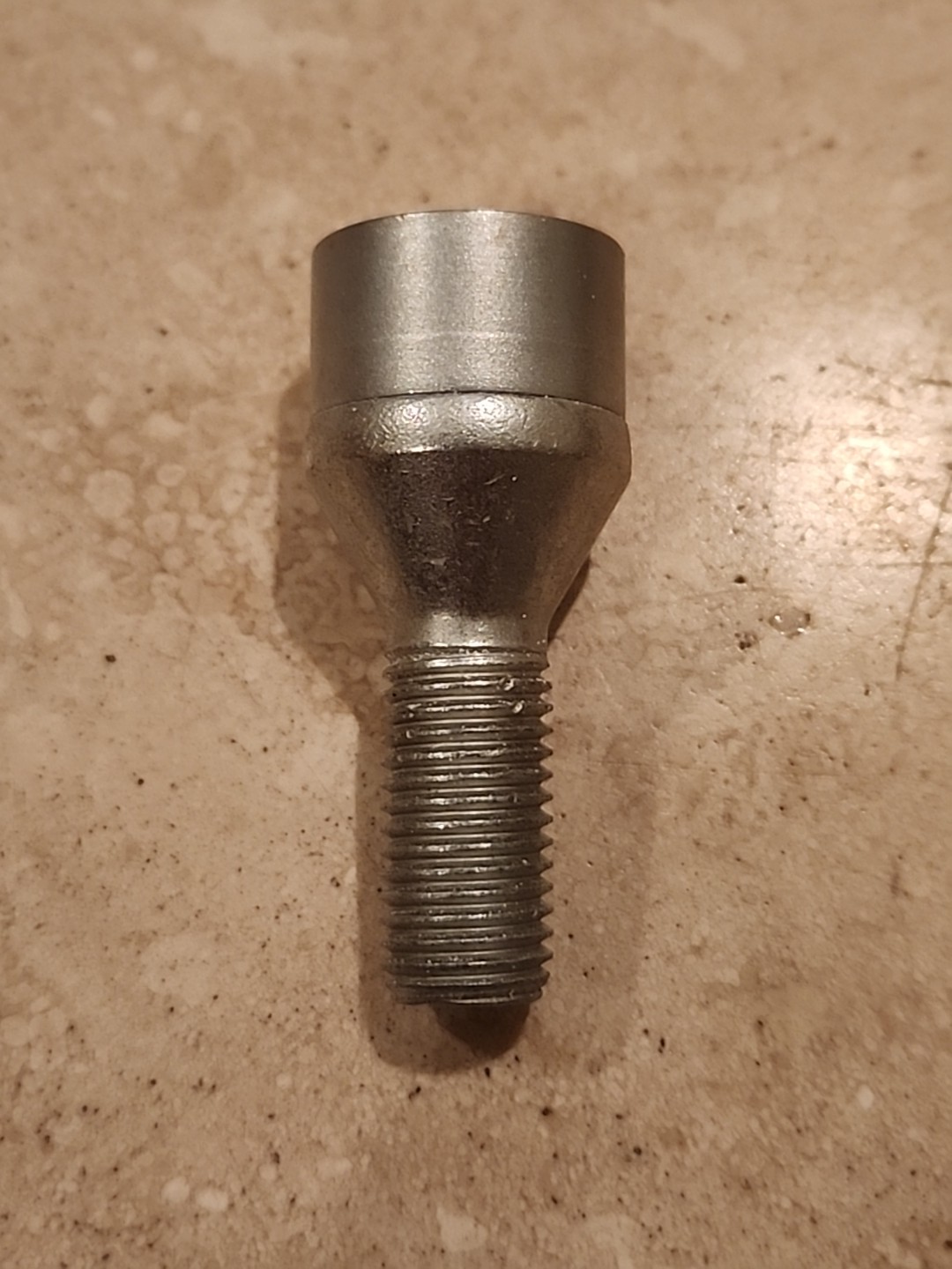 TESLA ROADSTER / LOTUS ELISE SECURITY WHEEL BOLT KIT WITH KEY B117G0043F 2005005