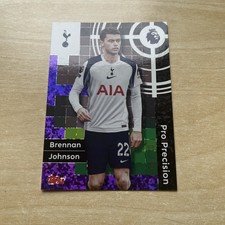 Carta parallela Topps 2026 Premier League Brennan Johnson viola scintillante