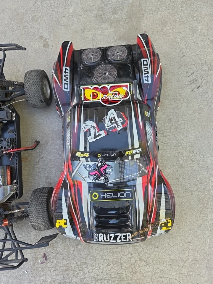 Helion Dominus 10sc Truck Untested  - Image 2 of 4