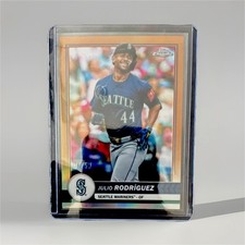 2023 Topps Chrome Gold Julio Rodríguez Seattle Mariners #57 Serial 7/50 